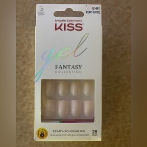 Kiss Gel Fantasy Collections Short Nails - NIB
